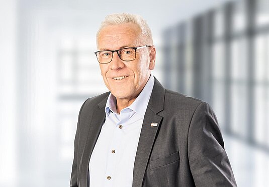 Bereichsleiter Georg Weber – HERMLE AG
