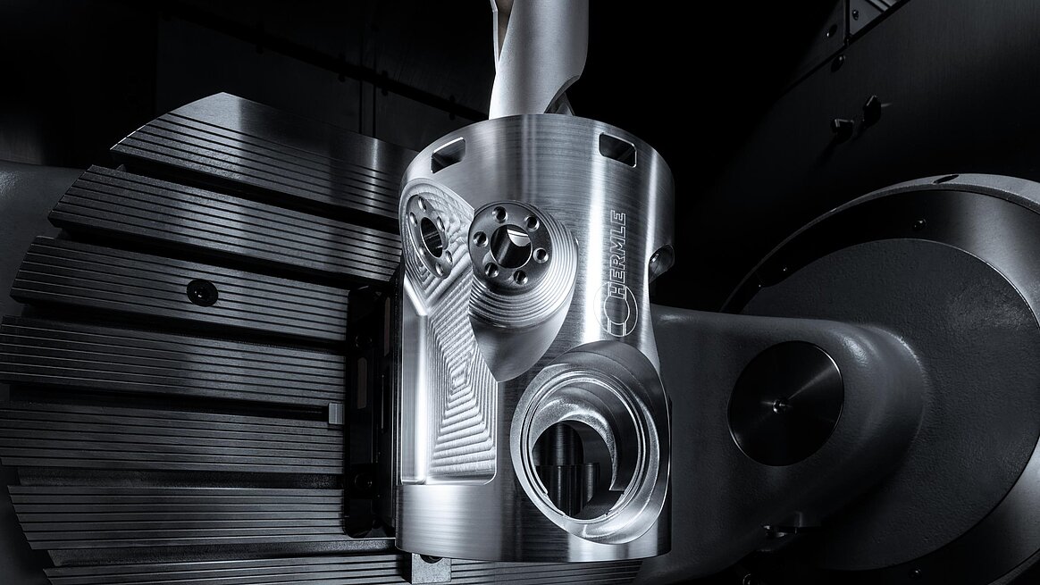 5-Achs-Bearbeitungszentrum_Detailaufnahme_innen