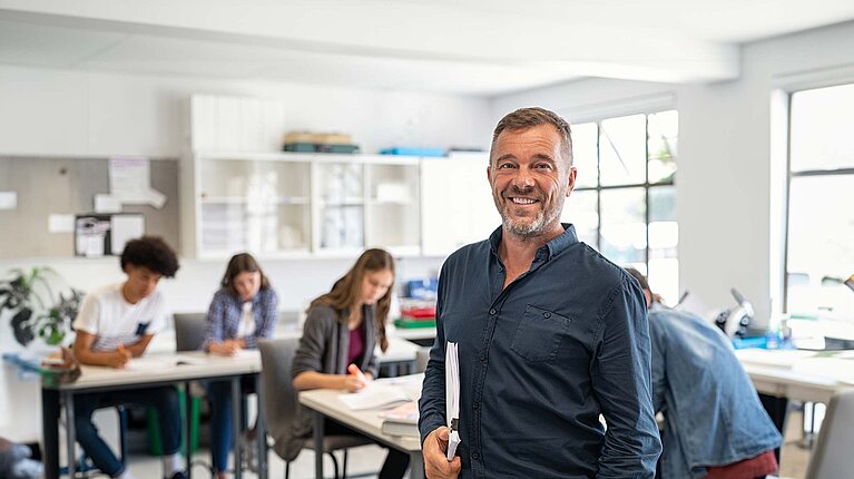 Informationen für Lehrer bei der HERMLE AG