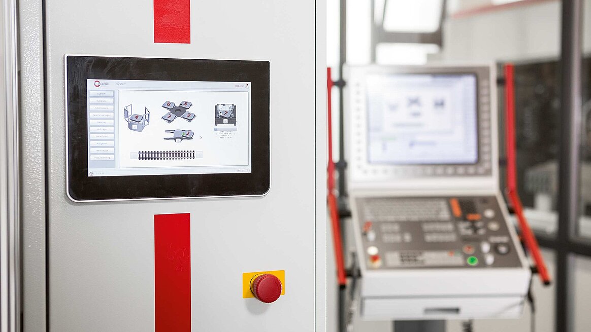 The additional display at the setup station of the PW 250 pallet changer for quickly capturing and visually monitoring the process sequences and pallet information stored in the HACS 