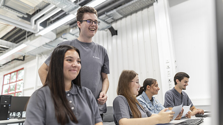 Kaufmännisches Praktikum bei der HERMLE AG