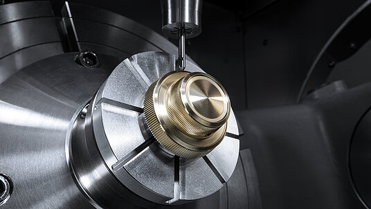 Machining of a Radio knob on a HERMLE 12 machining center