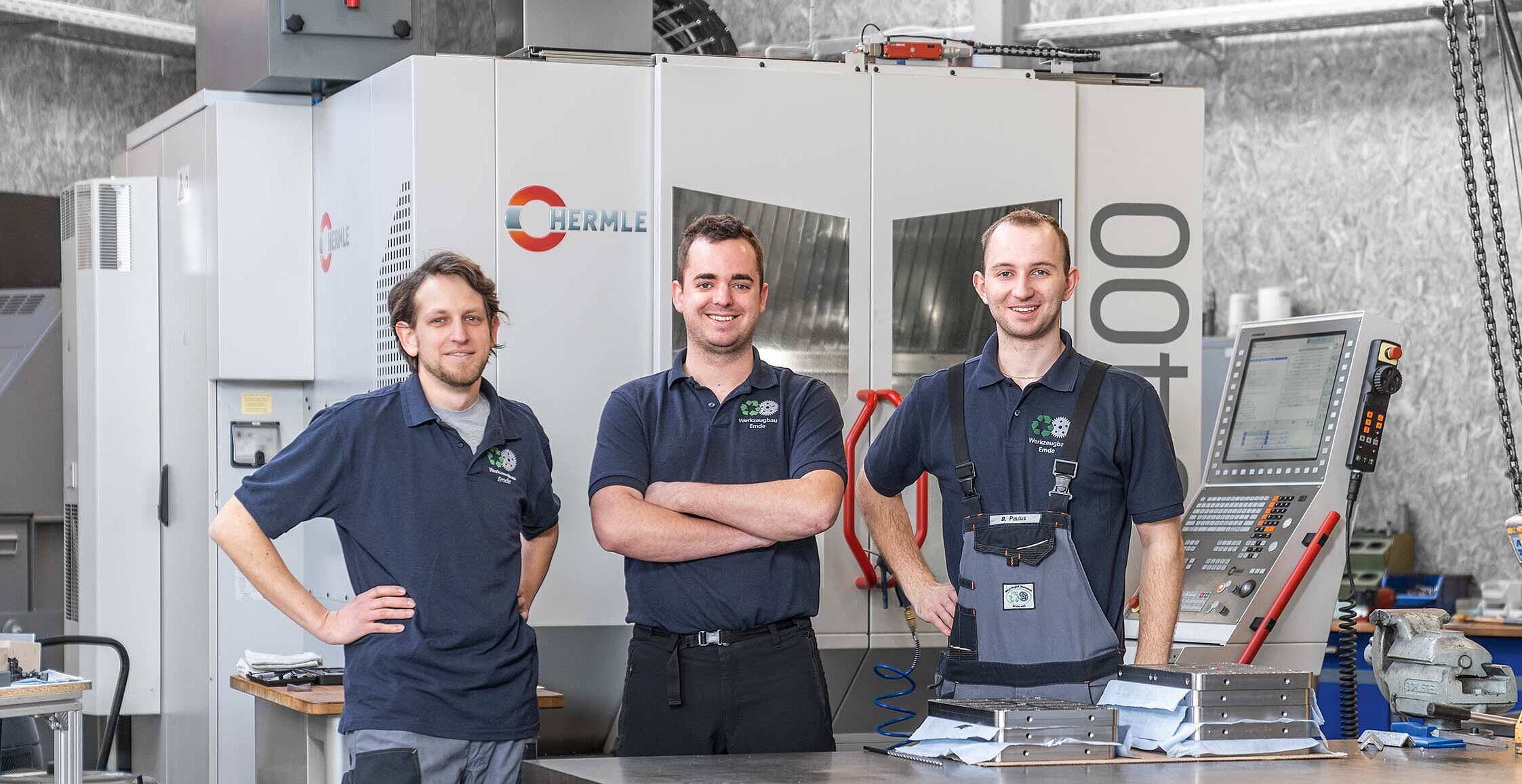 Benjamin Finck, Produktmanager, Swen Emde, Geschäftsleiter, und Werkzeugtechniker Benjamin Paulus von der Recyclinghof-Diemelsee Emde oHG