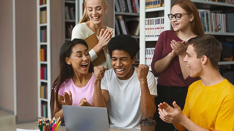 Erfolgreiche Studenten bei der HERMLE AG