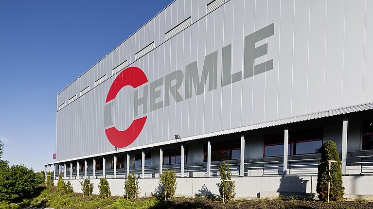 Versand- und Logistikzentrum der HERMLE AG