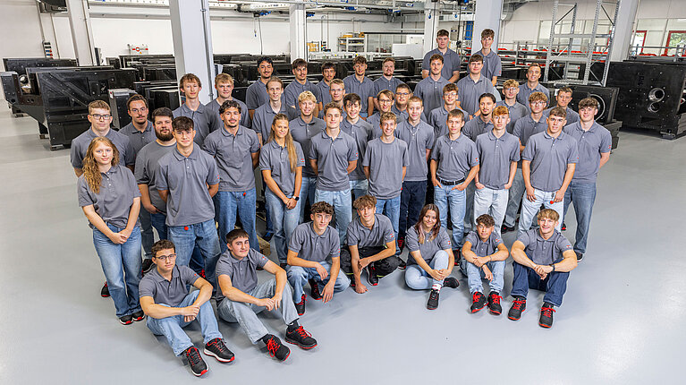 Neue Auszubildende bei der HERMLE AG