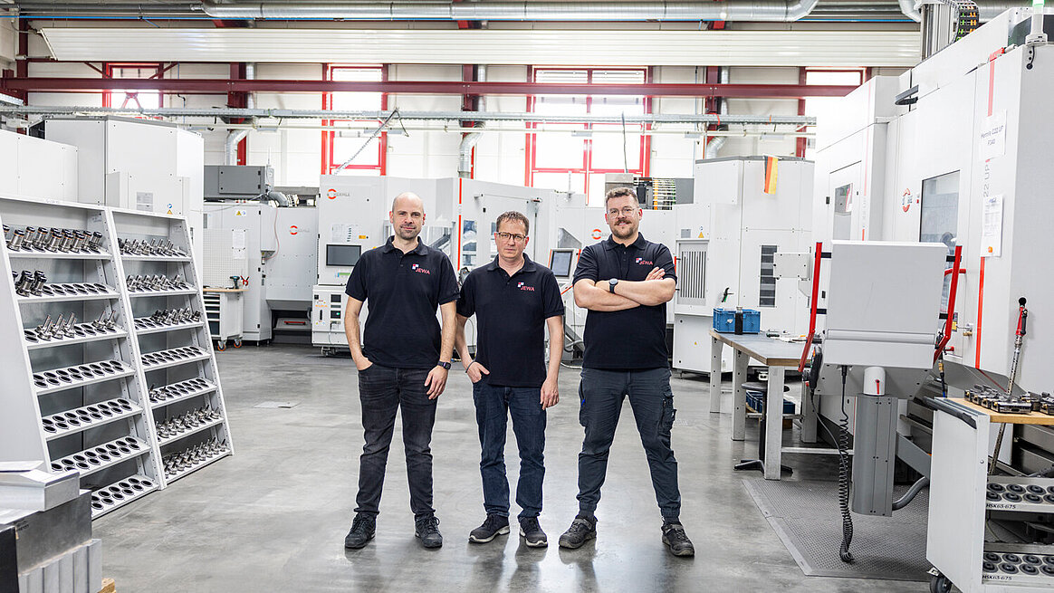 The JEWA team: Thomas Jeßberger, managing director, Michael Baumann, production manager and Markus Herrmann, milling shop manager (from left)