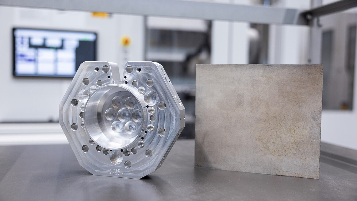 HEIM machines components for robotics and hydraulics with consistent repeatability with the HERMLE RS 1 system
