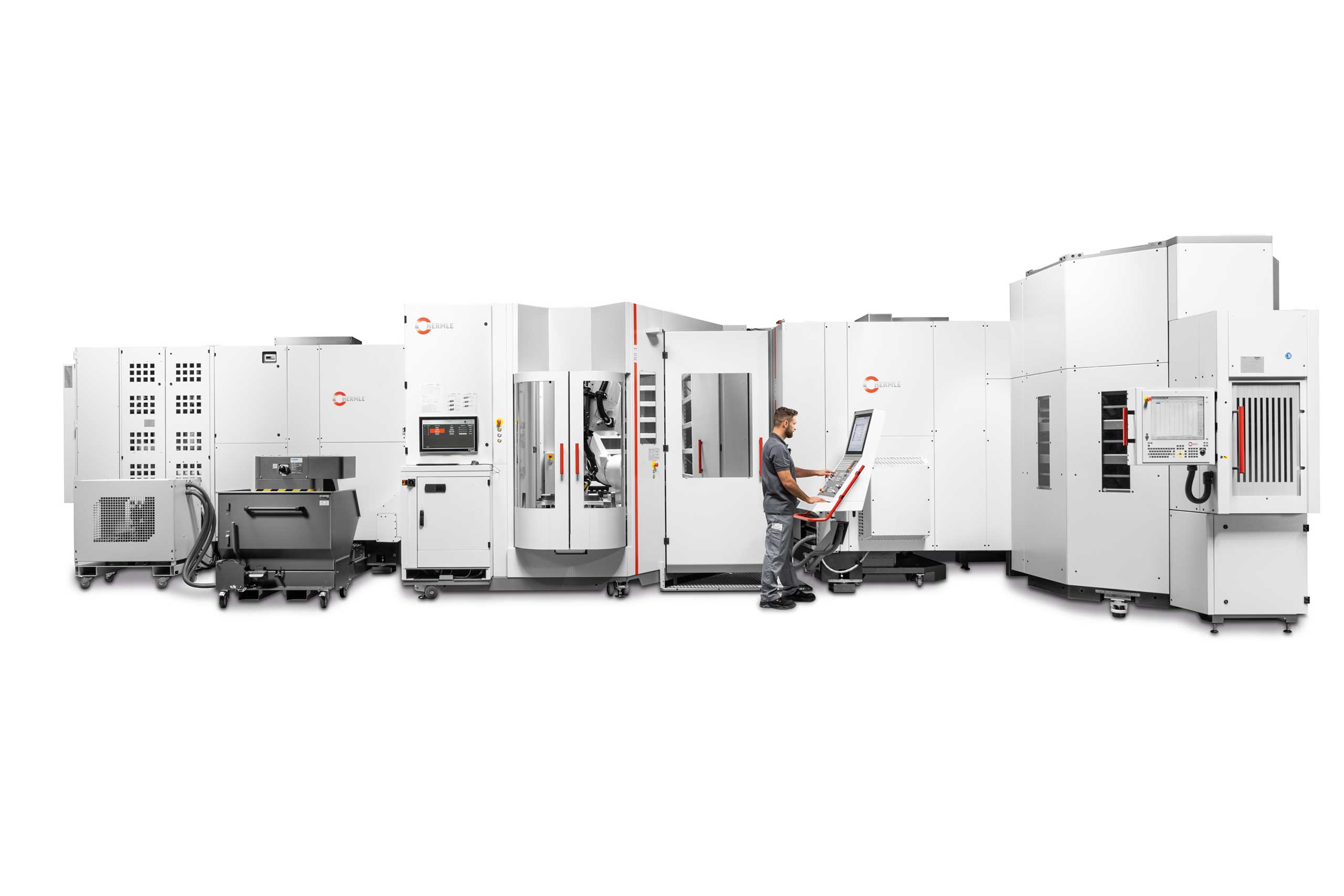 Person bedient Hermle-Maschine